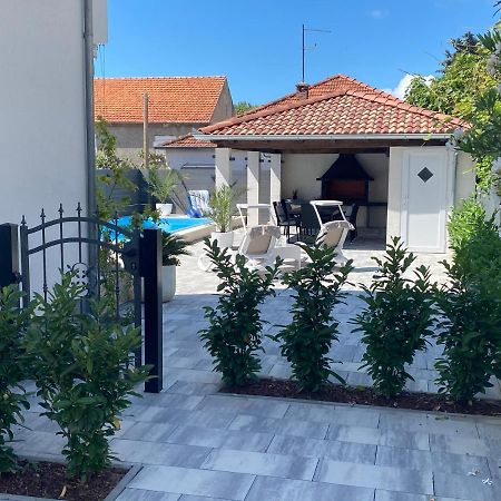 Breitling Apartments With Pool Biograd Na Moru Zewnętrze zdjęcie