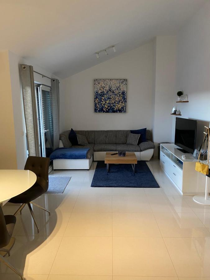 Breitling Apartments With Pool Biograd Na Moru Zewnętrze zdjęcie
