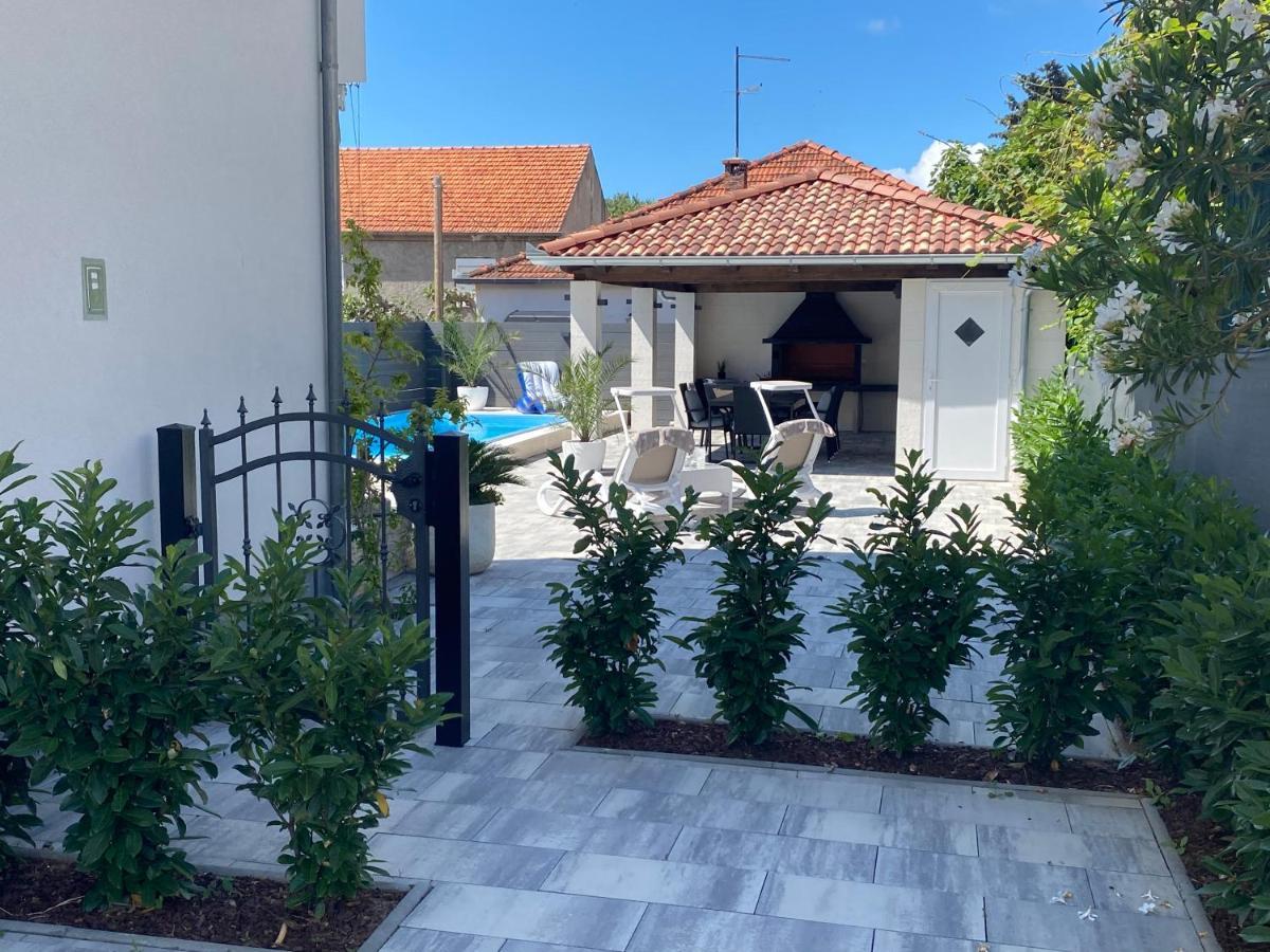 Breitling Apartments With Pool Biograd Na Moru Zewnętrze zdjęcie