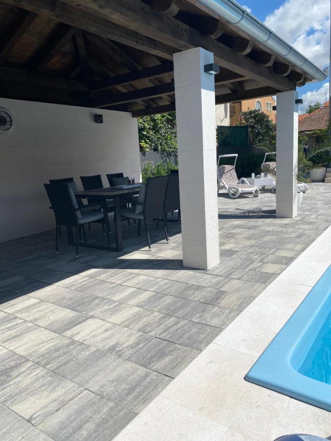 Breitling Apartments With Pool Biograd Na Moru Zewnętrze zdjęcie