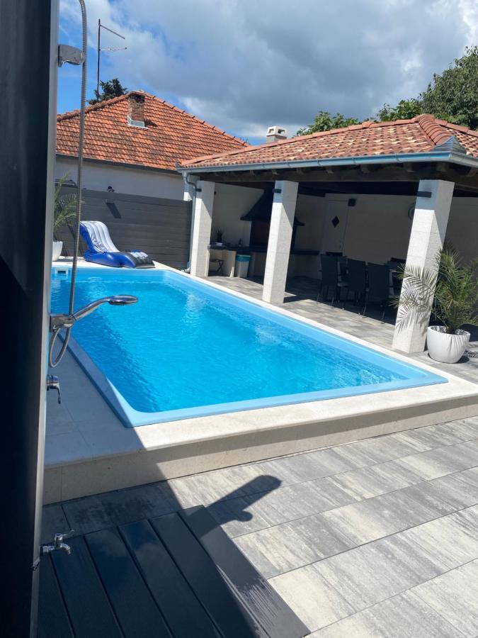 Breitling Apartments With Pool Biograd Na Moru Zewnętrze zdjęcie